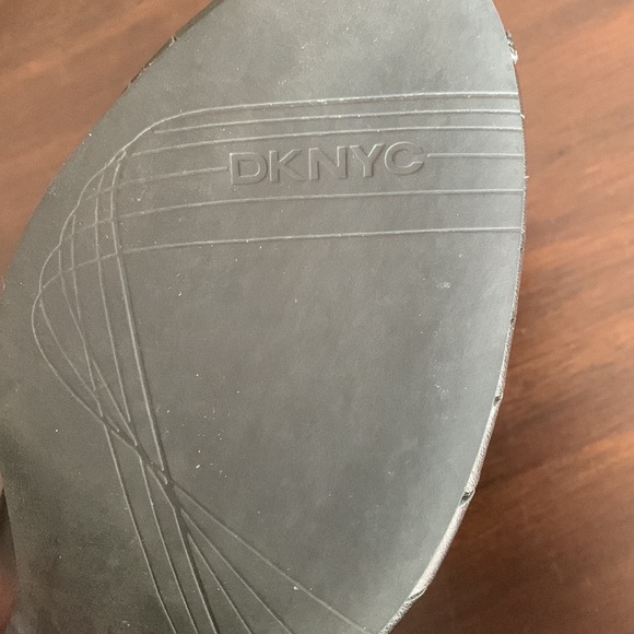 DKNYC Leather Peep Toe Heels - Picture 7 of 12
